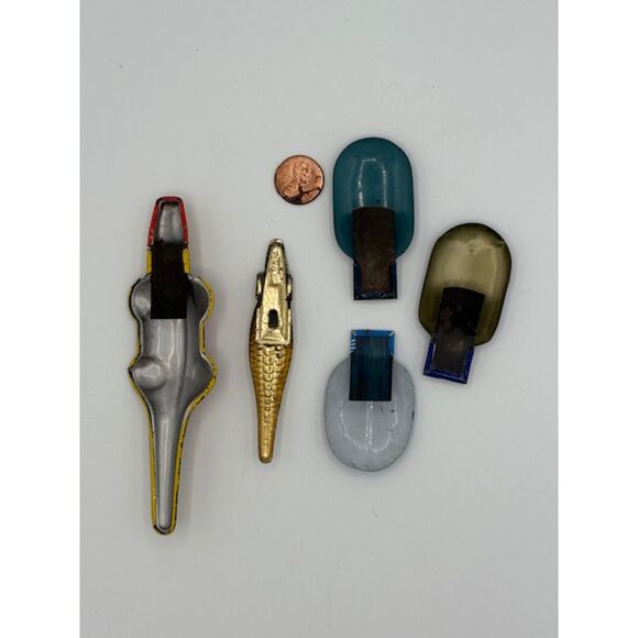 LOT of 5 Vintage Tin Clickers Toys Metal Alligator Masquerade Litho - Picture 3 of 10